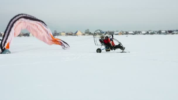 Parapendio motorizzato — Video Stock