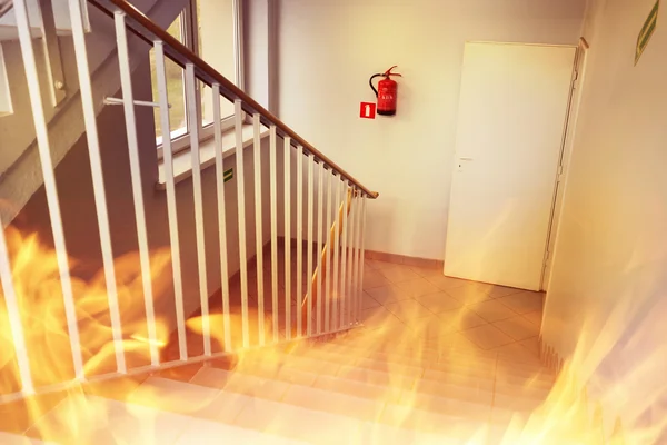 Fire in the builgding - evacuate building way — Stock Photo, Image