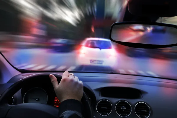 Police chased the fleeing car through the streets of the city — Stock Photo, Image