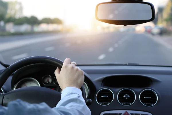 Sunny day on the road — Stock Photo, Image