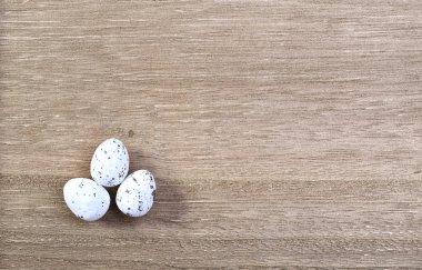 Üç bıldırcın yumurtası - Paskalya Zamanı