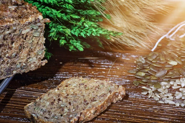 Delicious and healthy bread for breakfast — Stockfoto