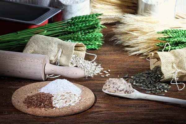 Baking homemade bread — Stock Photo, Image