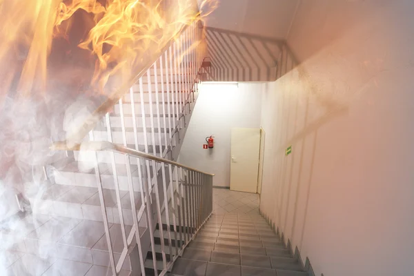 Fire in the building — Stock Photo, Image