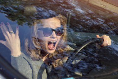 sinirler direksiyonuna - kadın