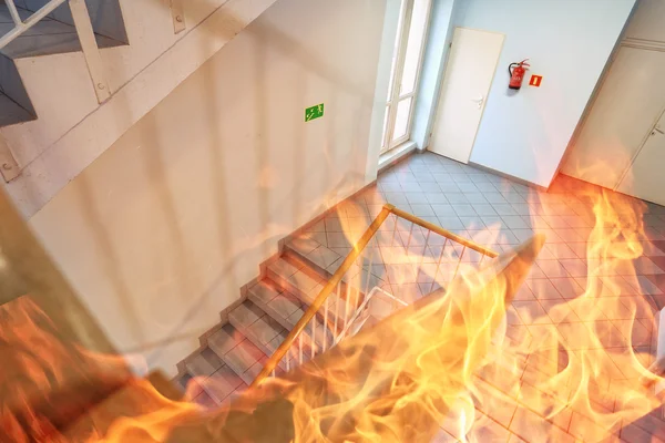 Feuer im Gebäude — Stockfoto