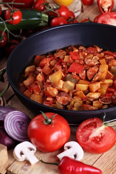 Zuppa leczo con salsiccia — Foto Stock