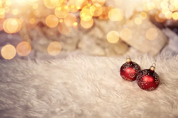 Tarjeta decorativa de Navidad con adornos e iluminación ambiental — Foto de Stock