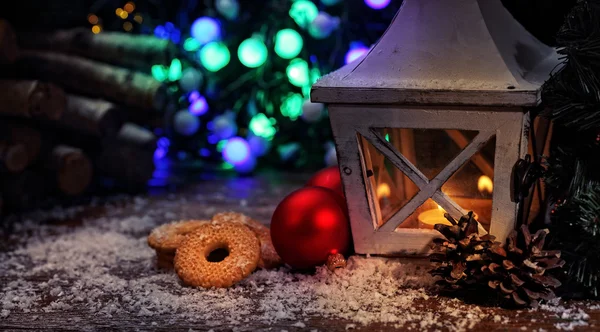 Rodinná atmosféra Vánoc - Lucerna a soubory cookie — Stock fotografie