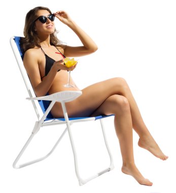 Kokteyl ile bikinili genç kız