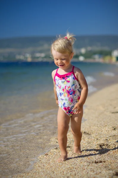 Girl on sea coast — Stok fotoğraf