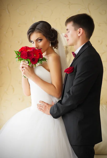 Couple in the room — Stock Photo, Image