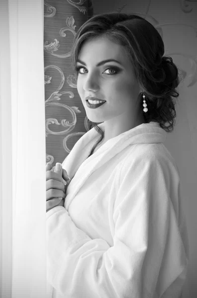 Bride near the window (monochrome) — Stock Photo, Image