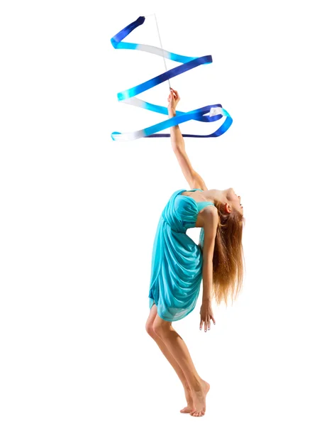 Ragazza è impegnata in ginnastica artistica — Foto Stock