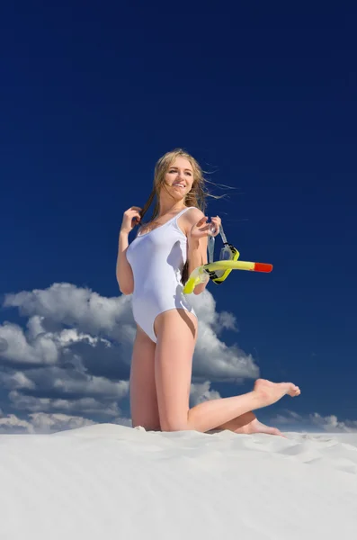 Ragazza sulla spiaggia — Foto Stock