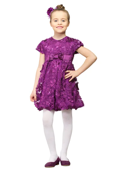 보라색 드레스에 어린 소녀 — 스톡 사진