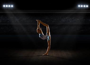 Kız Sanat spor salonu, jimnastik yapan