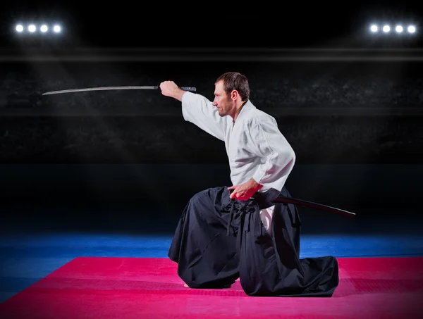 Aikido combattente con la spada — Foto Stock