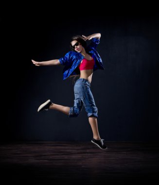 Modern dansçı kız (normal ver)