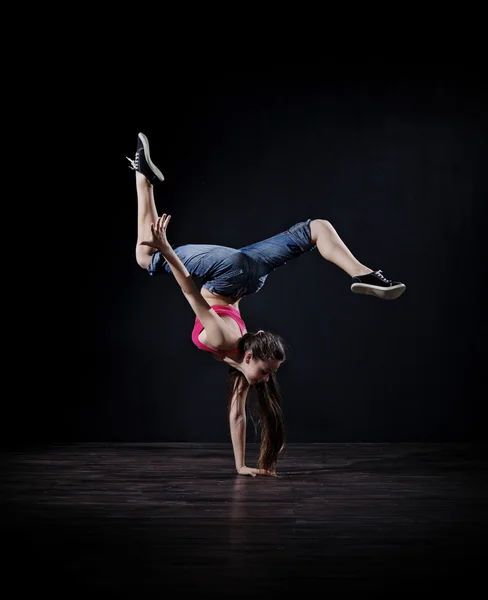 Moderní tanečnicí (tmavě ver) — Stock fotografie