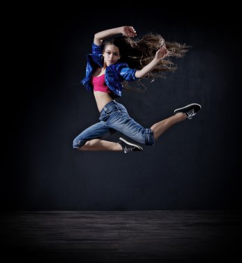 Modern dansçı kız (karanlık ver)