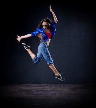 Modern dansçı kız (normal ver)