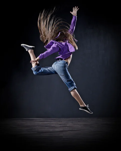 Menina dançarina moderna (ver escuro ) — Fotografia de Stock