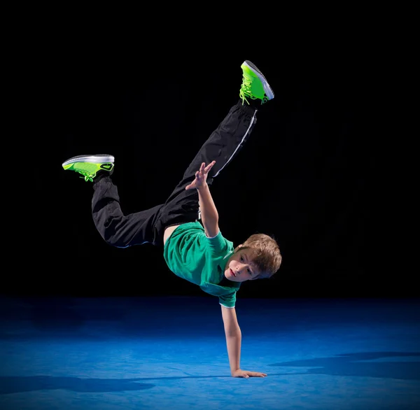 Kleiner Junge Breakdancer — Stockfoto