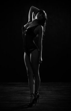 Kız düşük anahtar portresi