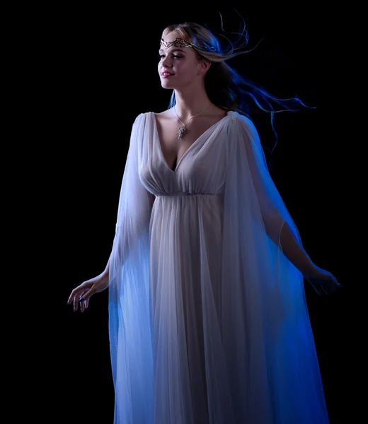 Genç Elf kızı izole