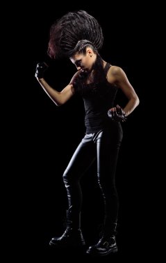 Rock müzisyeni deri giyim