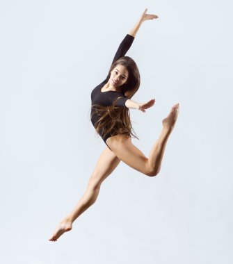 Nişanlı genç kız sanat jimnastik