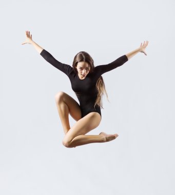 Nişanlı genç kız sanat jimnastik