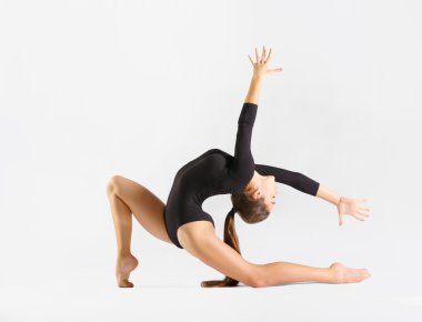 Nişanlı genç kız sanat jimnastik