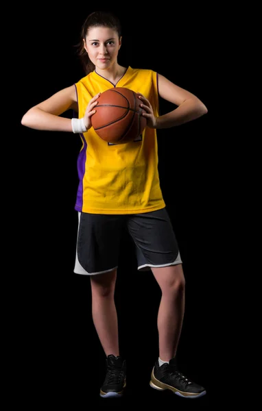 Jovem jogador de basquete menina — Fotografia de Stock