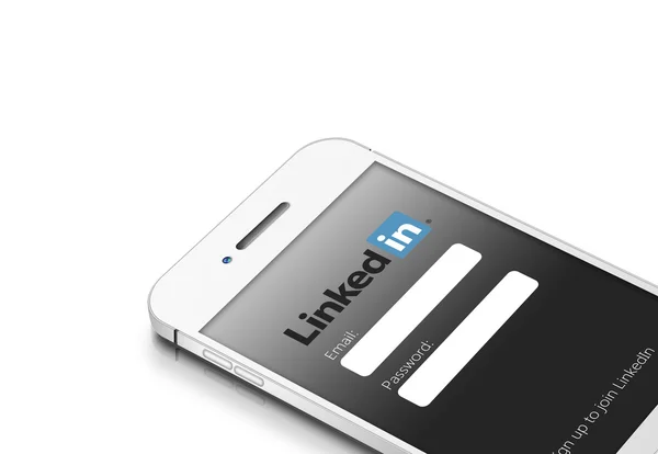 Gdansk, Polônia - 2 de março de 2015: telefone celular branco com linkedin — Fotografia de Stock