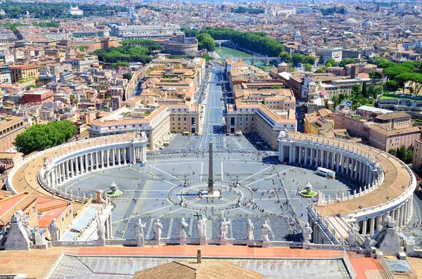 Szent Péter tér, Piazza San Pietro Vatikánvárosban. Olaszország. — Stock Fotó