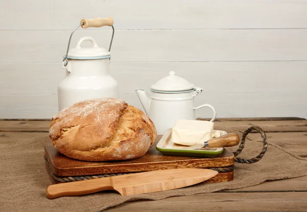 Fresh bread and butter — Stock Photo, Image