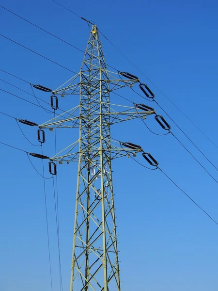 Pylon electric de înaltă tensiune — Fotografie, imagine de stoc
