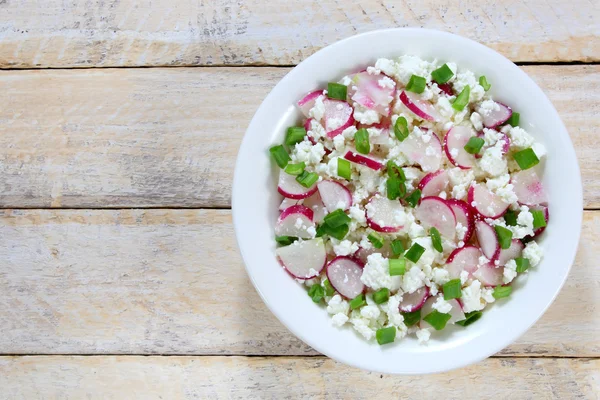 Cottage cheese with radish and chives — Stock Photo, Image