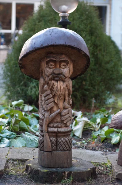 Escultura esculpida em madeira — Fotografia de Stock