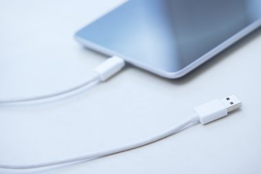 Tablet bilgisayar ile Usb tel kablo