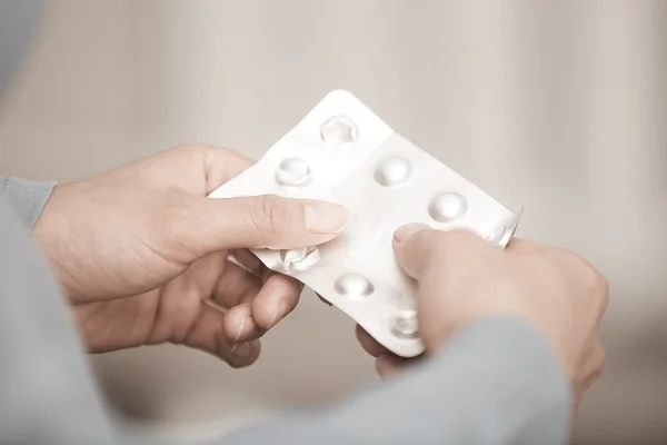 Woman with drugs — Stock Photo, Image