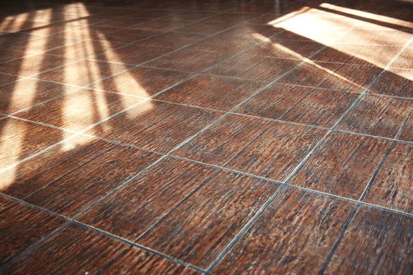 Pavimento in pietra con ombre di luce solare — Foto Stock