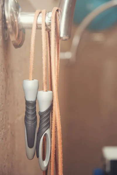 Corde à sauter dans le cours de gym — Photo