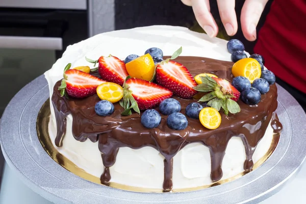 Torta alla crema di bacche — Foto Stock