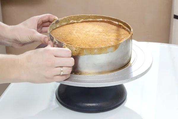 Hazır kek pişirme şeklinde kek için — Stok fotoğraf