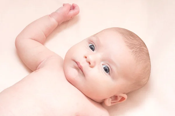 Portret dziecka 2 miesięcy. Z bliska. — Zdjęcie stockowe
