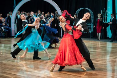 Yavaş vals dans rakip