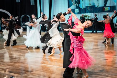 Yavaş vals dans rakip